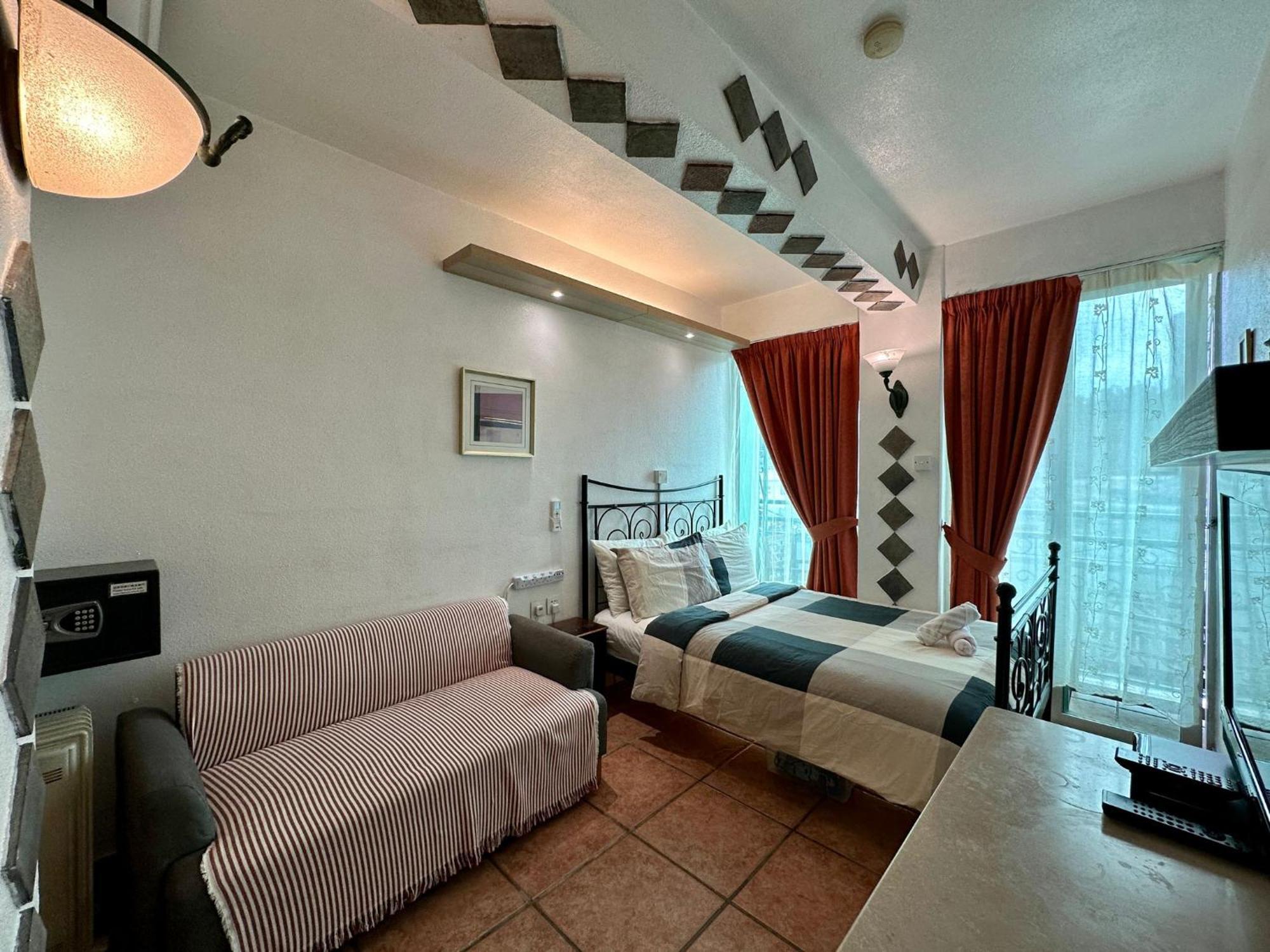 Bali Holiday Resort Гонконг Экстерьер фото